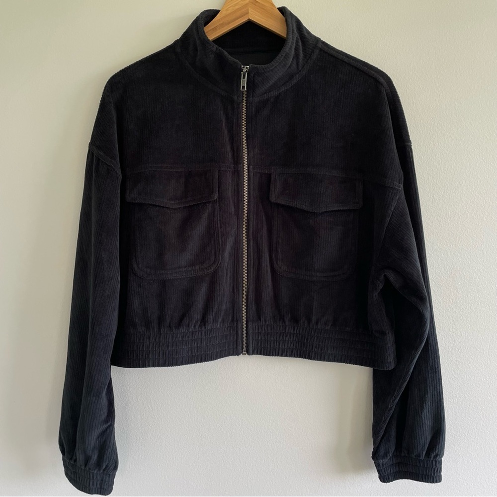 Aerie Women's Cropped Black Corduroy Jacket Size Large